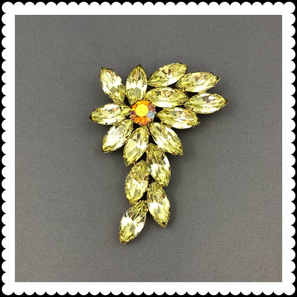 Vintage Brooch